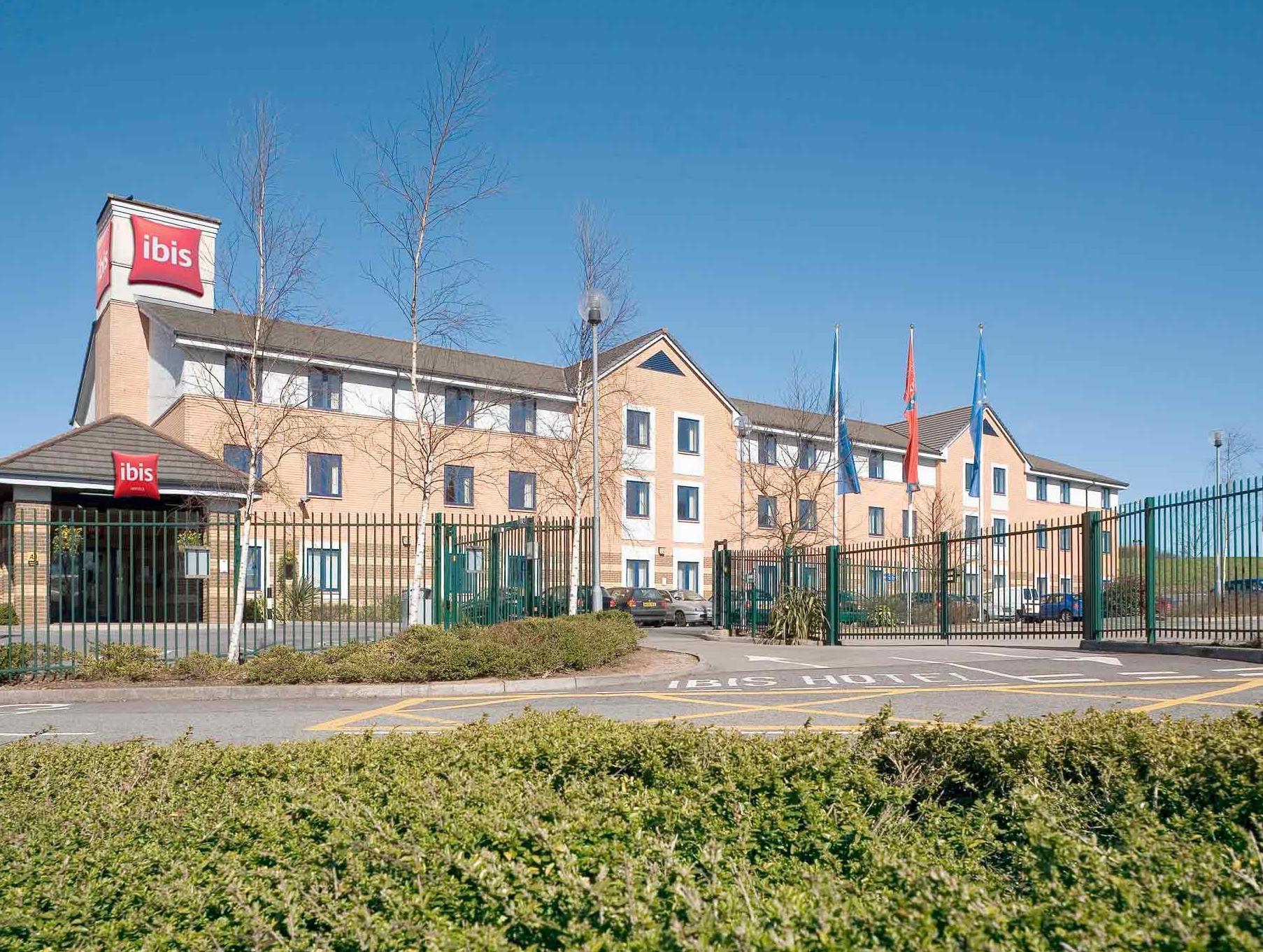 Ibis Cardiff Gate - International Business Park Hotel Exterior foto