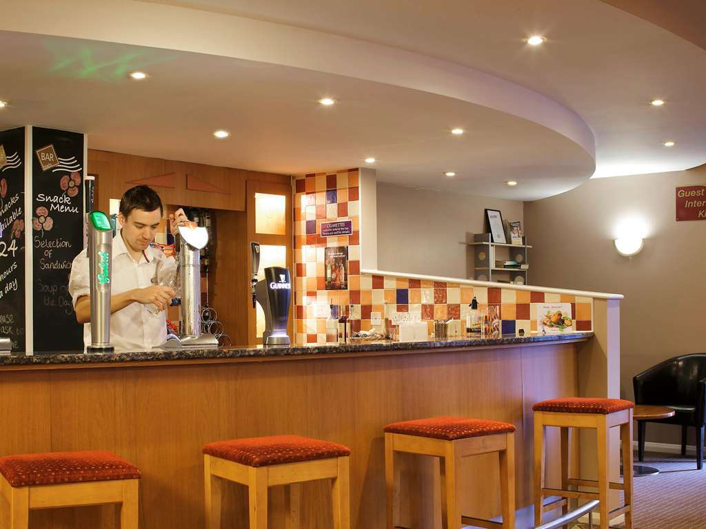 Ibis Cardiff Gate - International Business Park Hotel Restaurante foto